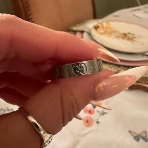 Gucci ring